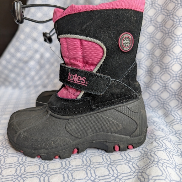 Totes Toddler Black and Pink Winter ❄️ Boots - Picture 4 of 4